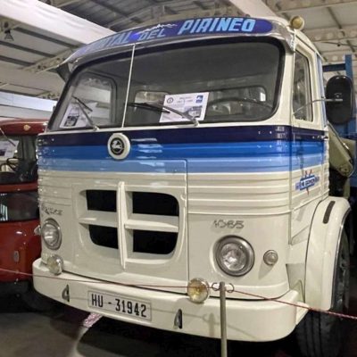 6fb550c7-ff5e-4f85-b4ad-7a5e0861a3ad-2500.jpg