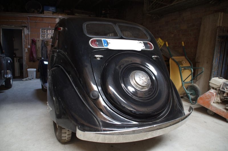 Peugeot 302